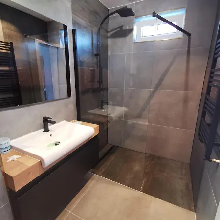 Apartamenty, I U Agi Apartment